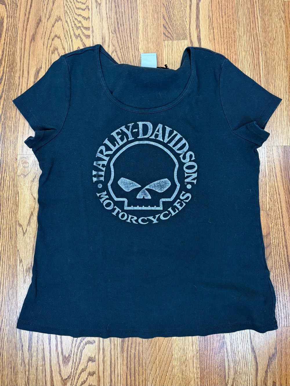 Harley-Davidson Black Tee with Gray Skull Logo